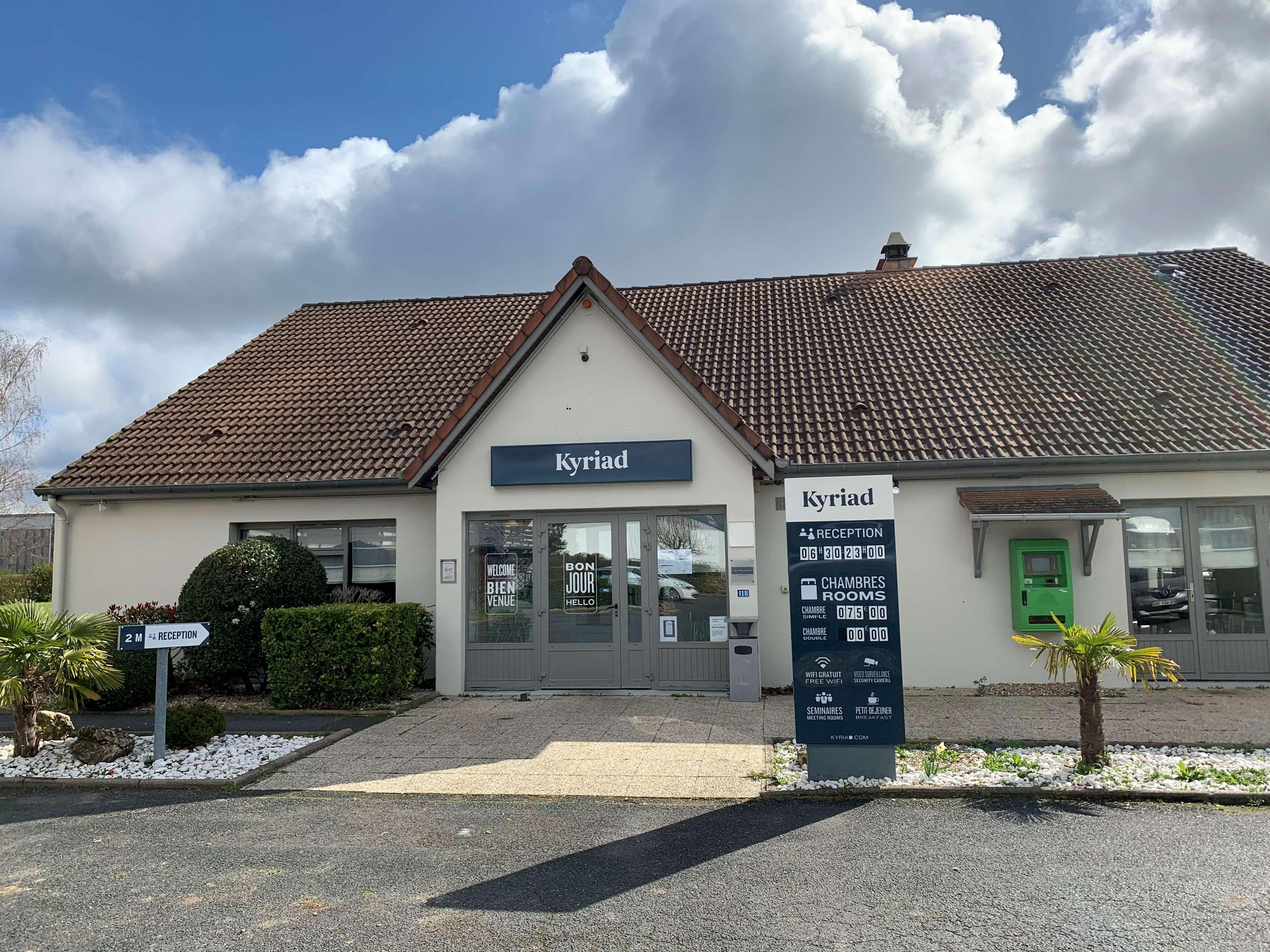 Kyriad Chateauroux - Saint-Maur Bagian luar foto