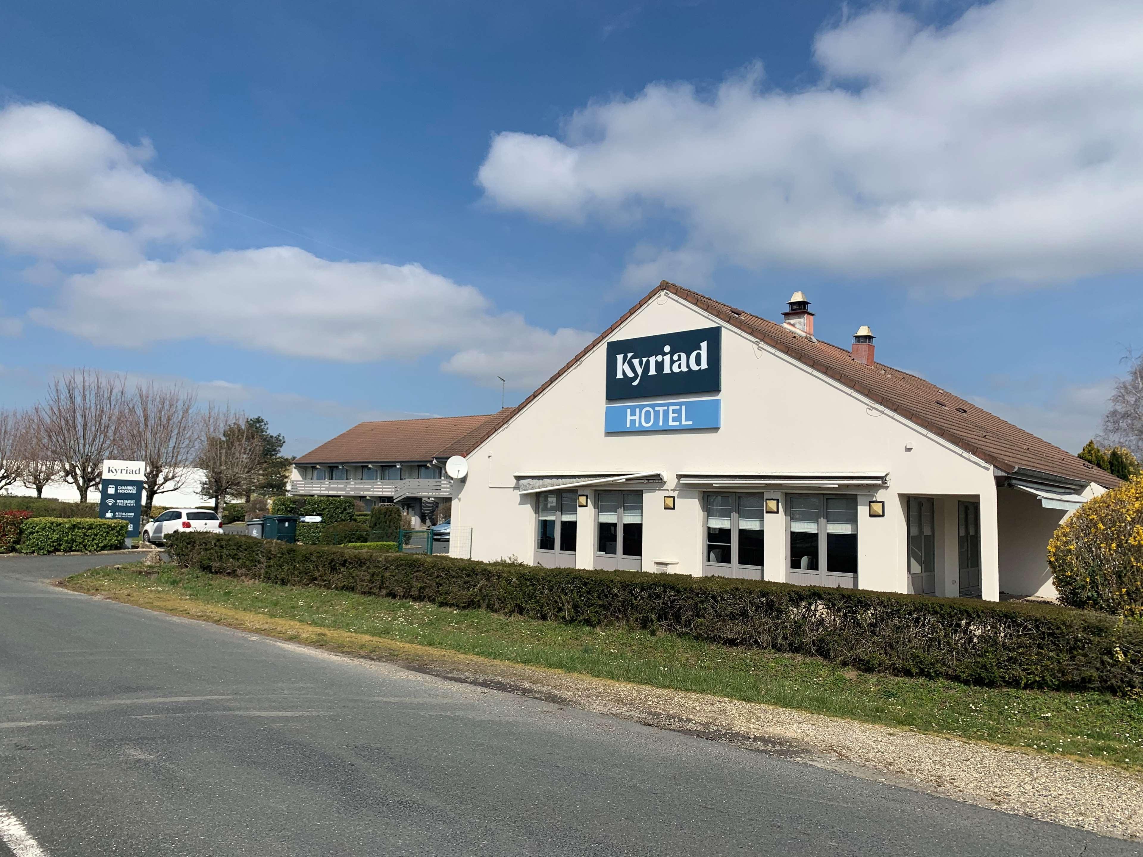 Kyriad Chateauroux - Saint-Maur Bagian luar foto