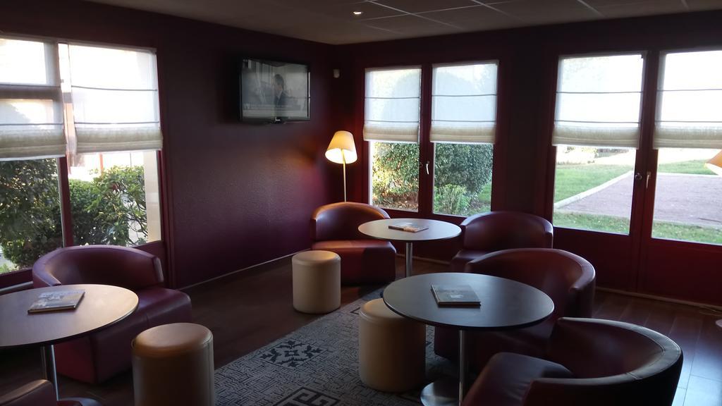 Kyriad Chateauroux - Saint-Maur Bagian luar foto