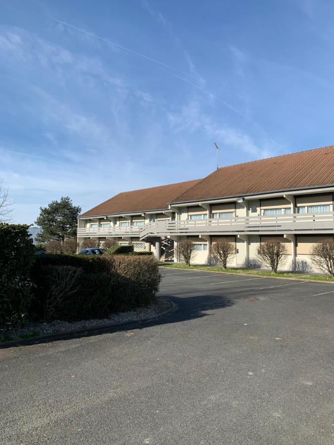 Kyriad Chateauroux - Saint-Maur Bagian luar foto